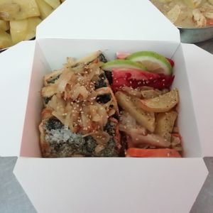 Tofu and seaweed fillets with baked apples/potatoes  at Dona Tengarrinha in Beja