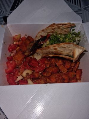 Seitan fajitas with Picco de Gallo and Guacamole at Dona Tengarrinha in Beja