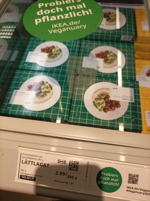 Gemüsebällchen und Kartoffelpüree - veganuary Aktion at IKEA in Hamburg