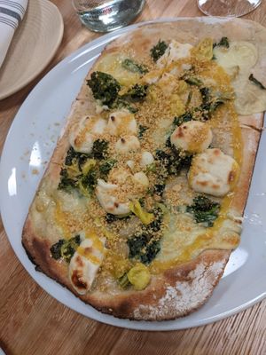 Bianca pizza on gluten free crust at Double Zero in Boston