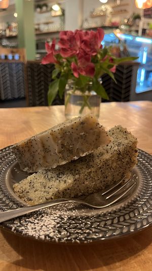 Poppy Lemon Cake at Esskalation in Bonn