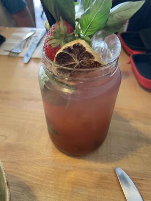 Hausgemachte Erdbeer Basilikum Limo  at Esskalation in Bonn