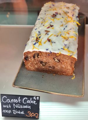 Display of cakes #Veganuary at Esskalation in Bonn