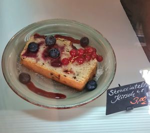 Display of cakes at Esskalation in Bonn