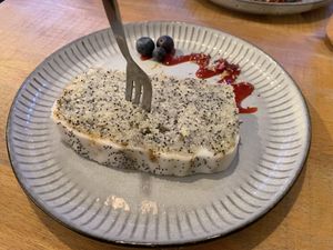 Lemon poppyseed cake  at Esskalation in Bonn
