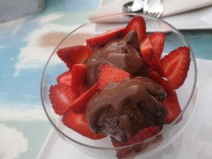 Dark chocolate ice cream with fresh strawberriee at Cafe Mint in Mallorca