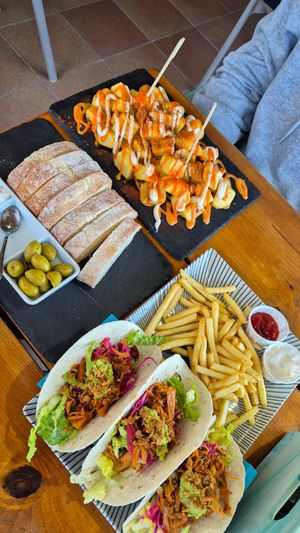 Patatas bravas, Pan & alioli, vegan Tacos at Cafe Mint in Mallorca