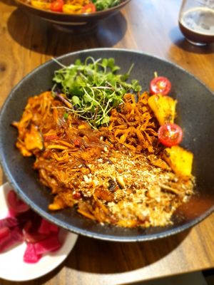 fried mushrooms and crispy at Little Gangster - 리틀갱스터 in Seoul