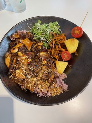 Crispy mushrooms bowl  at Little Gangster - 리틀갱스터 in Seoul