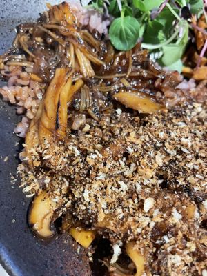 Crispy mushroom bowl - mushroom close up  at Little Gangster - 리틀갱스터 in Seoul