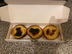 3 veganatas for £6.50 (or £2.50 each) at Café de Nata in South West London