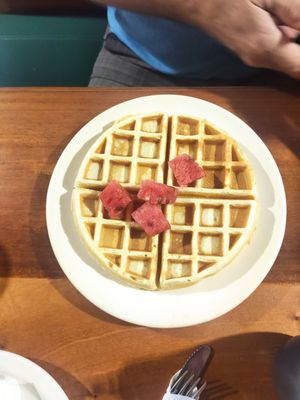 Waffles at Pop's in San Ignacio