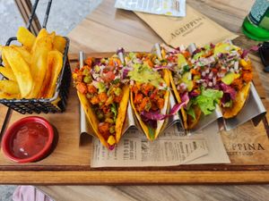 Vegan taco at Agrippina Street Food in Pula