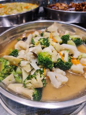 Broccoli cauliflowers ~14/10/21 at Huang Xuan Vegetarian 皇轩素 - Toa Payoh in Central Singapore