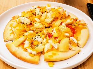 Thousand Island Seafood Pizza 千島海鮮薄餅 at Sofia 素菲亞 in Kowloon