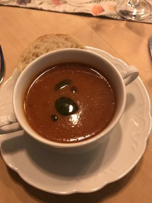 Tomatensuppe mit Pesto  at Ratskeller Oldenburg in Oldenburg