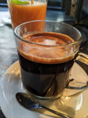 Americano & fresh juice at Feel Green in Split