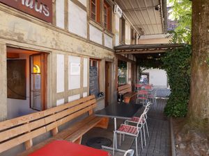 Outdoor seating at Kulturzentrum Chramerhuus in Langenthal