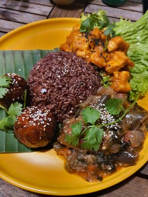  at Peanuts in Hoi An