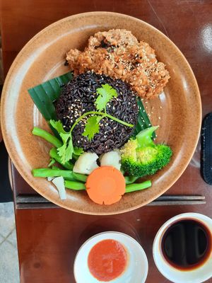  at Peanuts in Hoi An