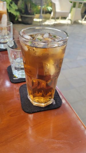 10k hanhoian ice tea at Peanuts in Hoi An