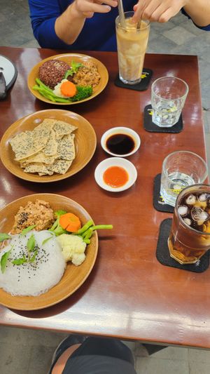  at Peanuts in Hoi An