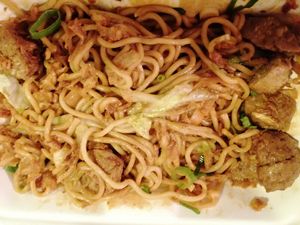 Yakisoba at Také in Ghent
