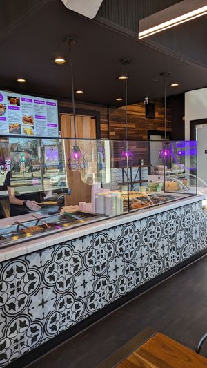 Hot and cold items ready to go at Dodah's Kitchen - Mount Rainier in Mount Rainier