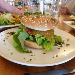 Veganer Burger at Gasthaus Hoh in Memmelsdorf