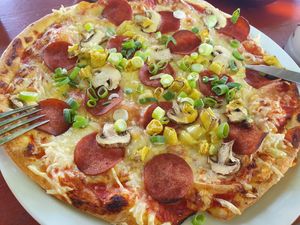 Vegane Peperoni-Salami Pizza.. sehr geil! at Gasthaus Hoh in Memmelsdorf