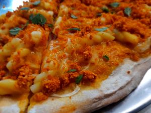 Mac n' Ease Pizza at Vegan Pizzeria in San Juan