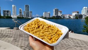 Mac n' vegan pumpkin cheese 😋 at Vegan Pizzeria in San Juan