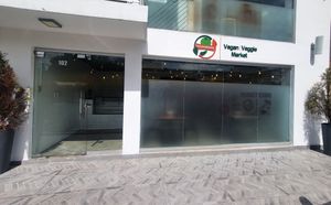 Store front view at Yosoy Vegetariano in Santo Domingo