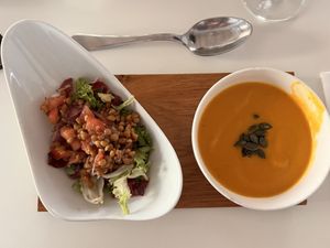 Carrot soup and lentil saladd  at Luleå in Alicante