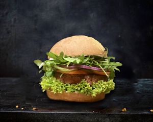 Green Vegan Burger with Beyond Meat at Simply 33 in Prague