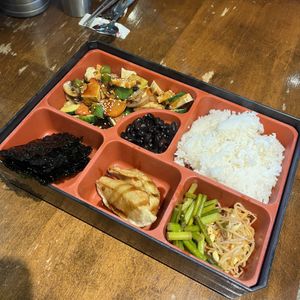 Bento au tofu  at Parfum De Corée in Rimouski