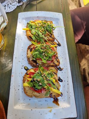 Mango en hummus toast at Banova Villa Beach Bar in Rab