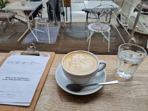 Amaretto latte mit Sojadrink at Nook in Vienna