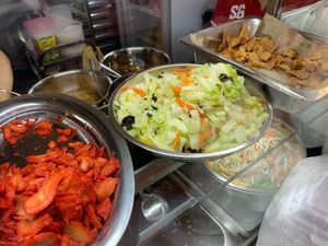 Buffet spread at Bodhi Vegetarian 菩提素食 in Central Singapore