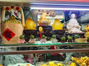 Deco at Bodhi Vegetarian 菩提素食 in Central Singapore