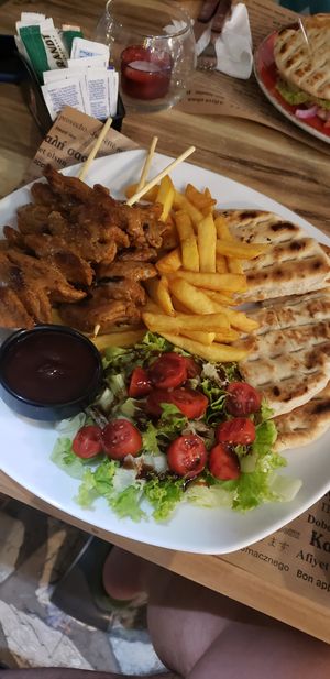 Vegan souvlaki at Ilo-Ilo in Corfu
