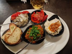 Platou vegetarian at Caru' cu Bere in Bucharest