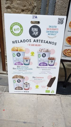 Vegan ice cream sign in the street (June 2023) at Congelados Acevedo in Navarra