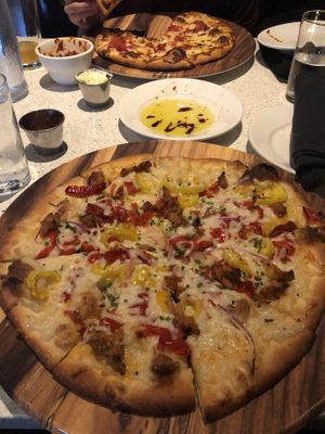 Vegan sausage & pepper pizza at Mezzo in Dublin