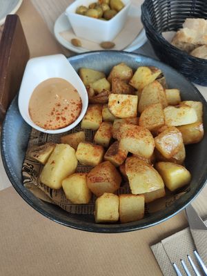 Bravas at Port Blau in Lestartit