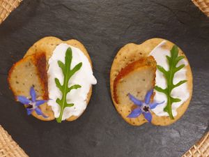 Delicious vegan homemade cheese at Espaço Vivo S Coop Galega in Redondela