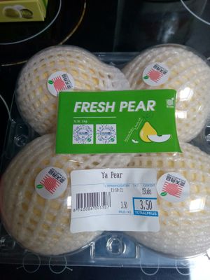 Pears at Vegetarian World Supermarket in Nijmegen