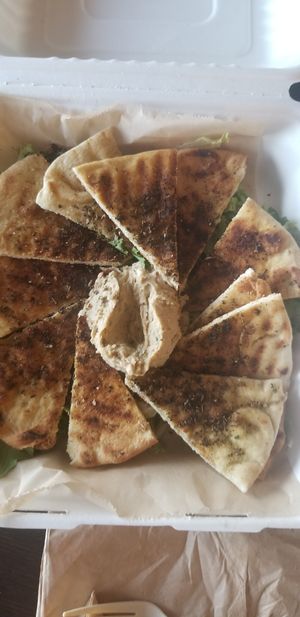 Pita and hummus at Kayak Kafe - Broughton in Savannah