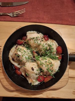 Noodle dumplings with tofu chili filling at Landhaus Hazienda in Villach