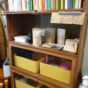 stuff for sale at Goosoohadang 구수하당 in Seoul